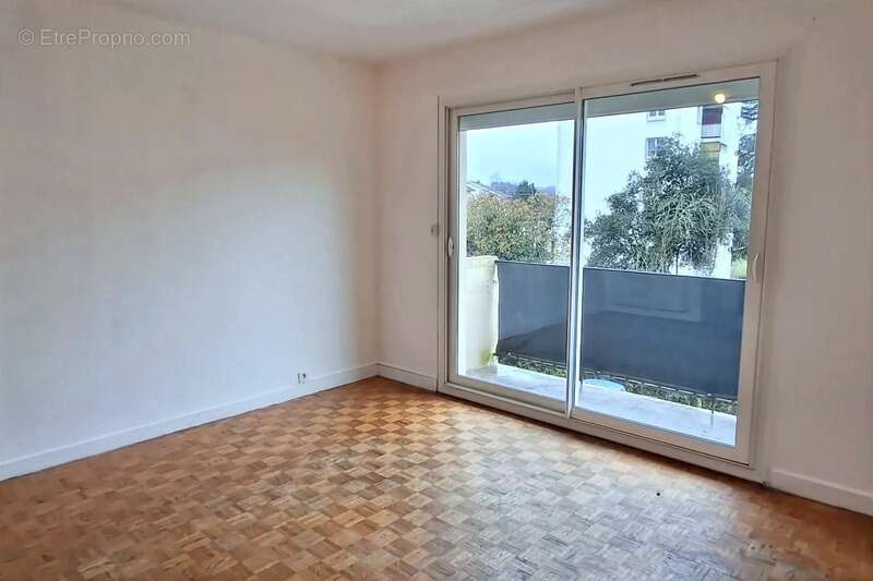 Appartement à BILLERE