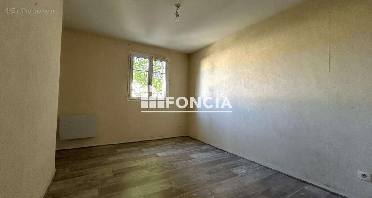 Maison à SAINT-PIERRE-DU-PERRAY