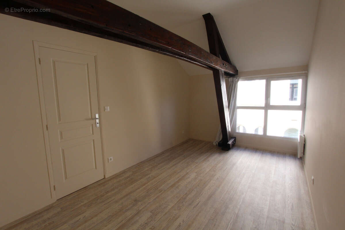 Appartement à LA CHARITE-SUR-LOIRE