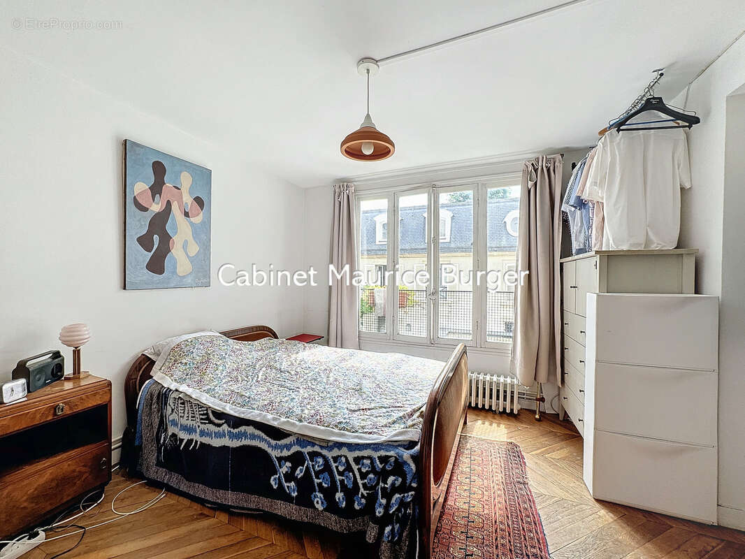Appartement à PARIS-8E