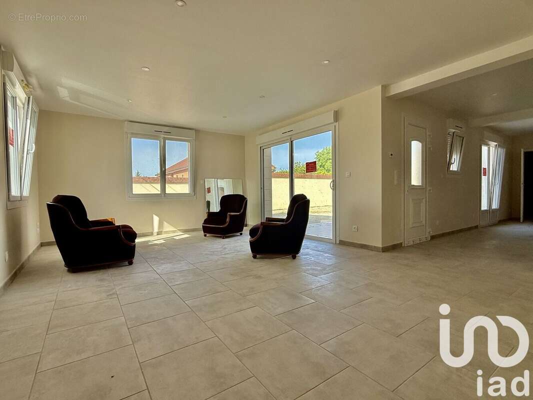 Photo 4 - Maison à DAMPIERRE