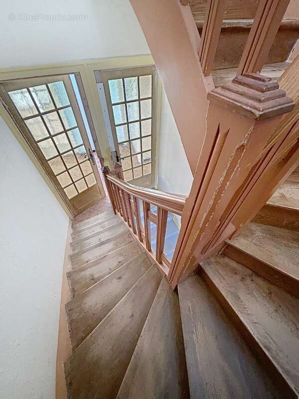 Maison à MONTELIMAR