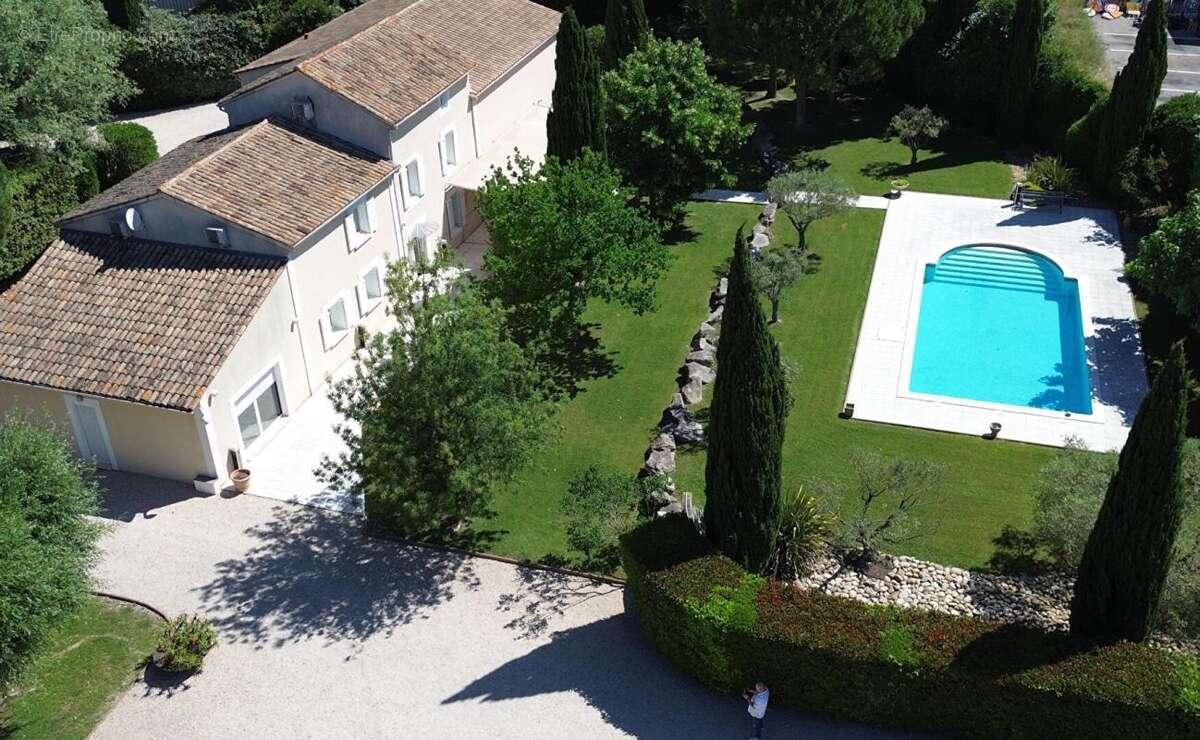 Maison à MONTEUX
