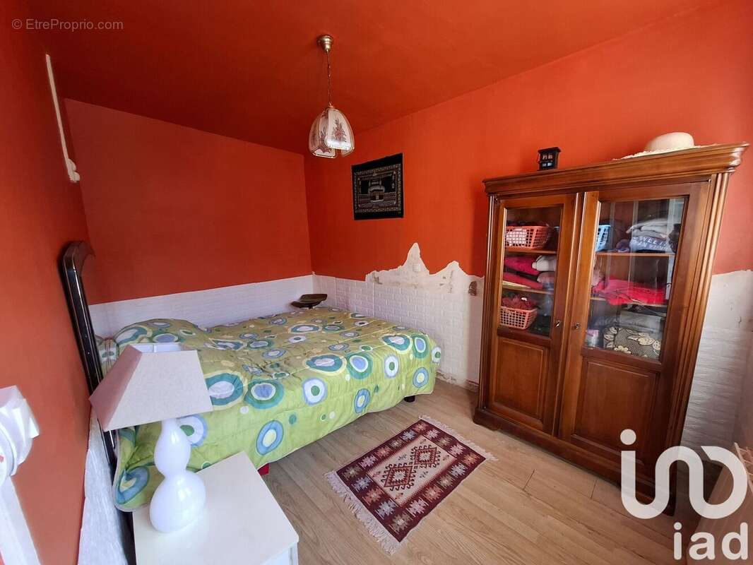 Maison 55 m² à Saint-Antonin-De-Sommaire  - photo 6
