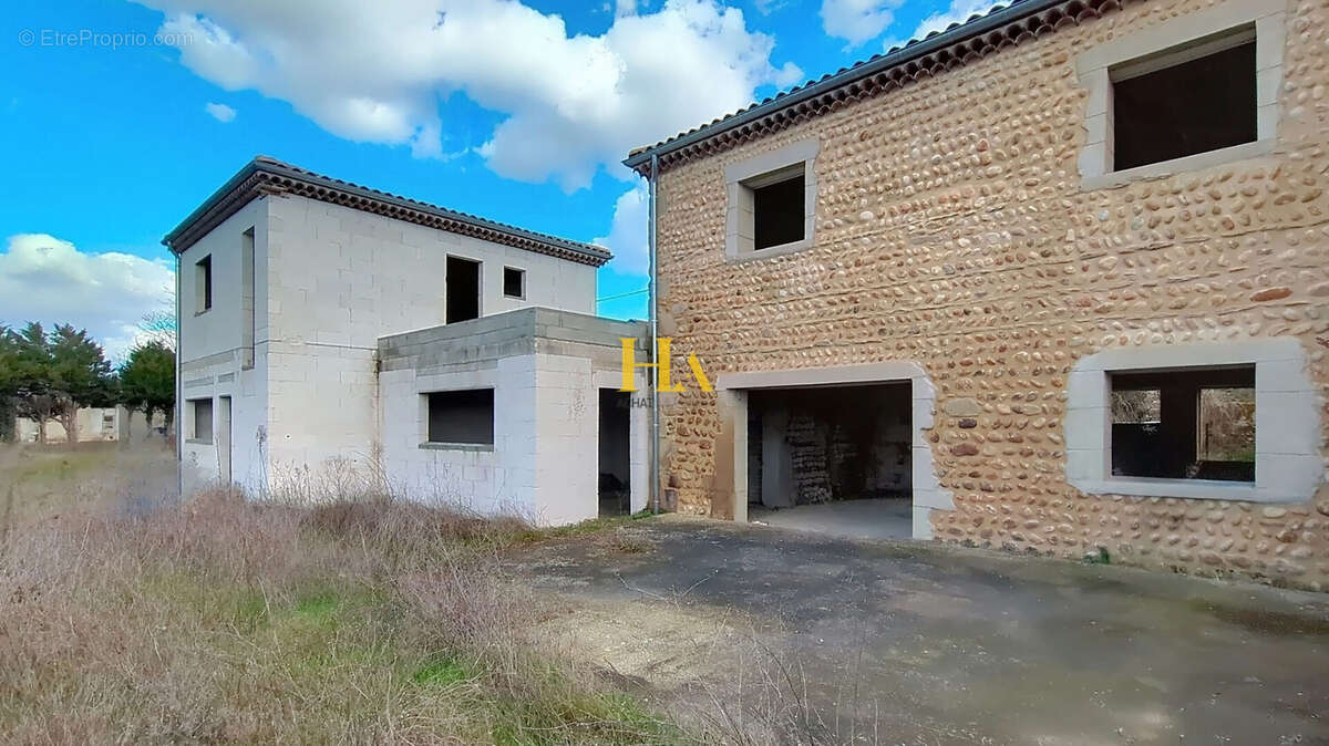 Maison à CHATEAUNEUF-SUR-ISERE