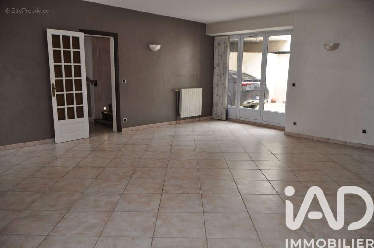 Photo 2 - Maison à DAMERY