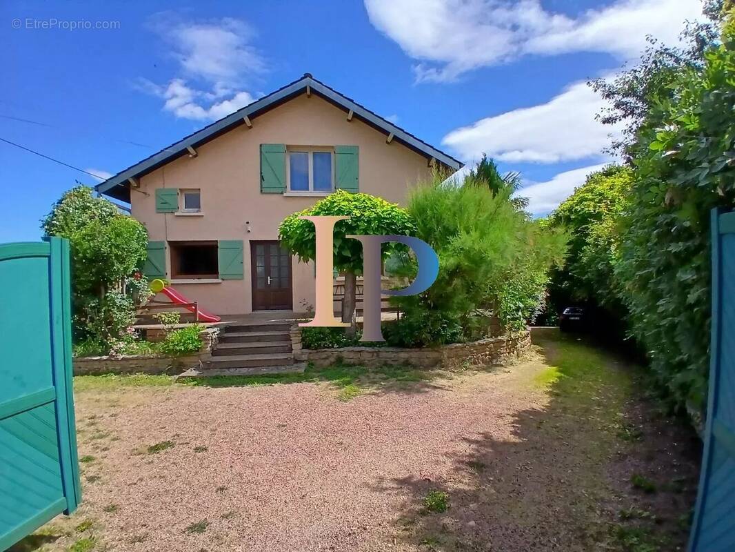 Maison 210 m² à Charlieu  - photo 7