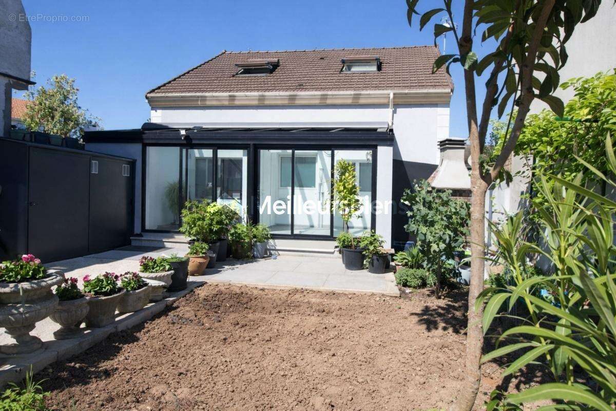 Maison à SAVIGNY-SUR-ORGE