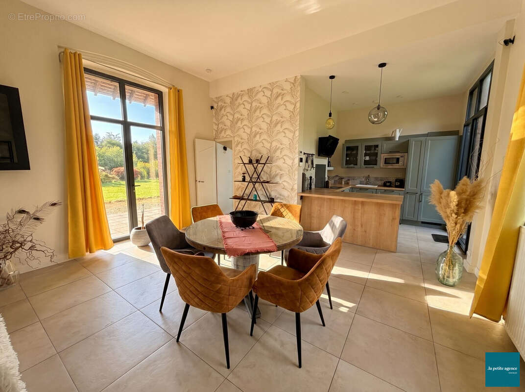 Maison à LE BENY-BOCAGE