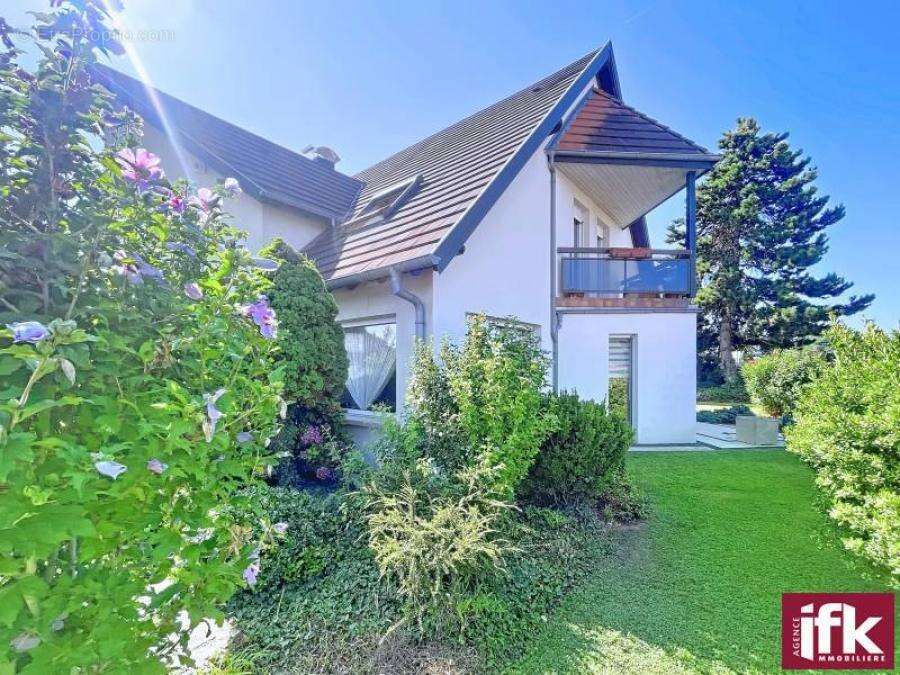 HORBOURG WIHR - Très belle Maison de 185 m² avec 4 chambres - Terrain de 8.35 ar - photo 2