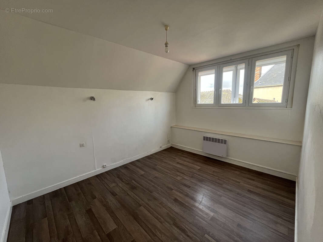 Appartement à NOYEN-SUR-SARTHE
