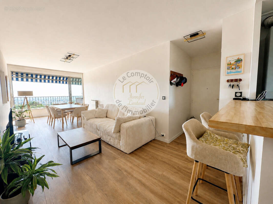 Appartement à MARSEILLE-9E