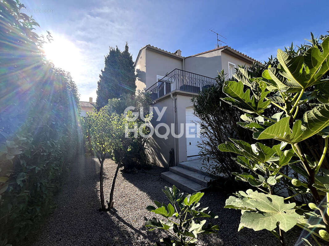 Maison à VILLENEUVE-DE-LA-RAHO