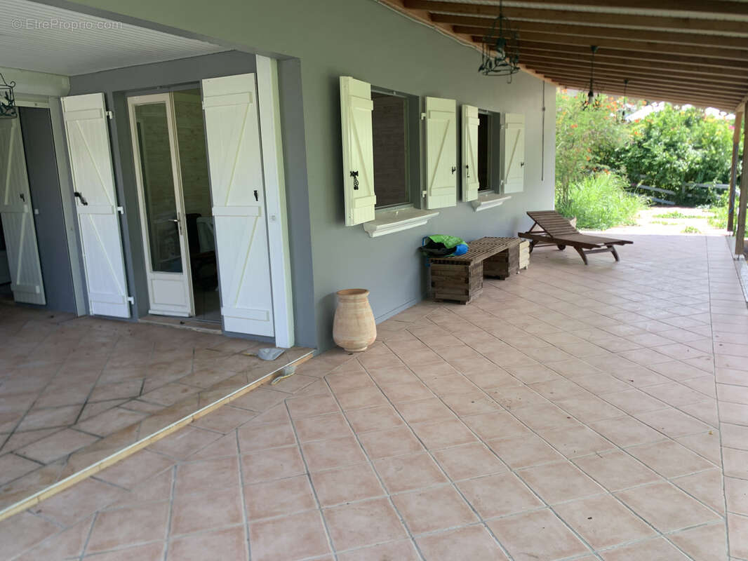 Maison à LES TROIS-ILETS