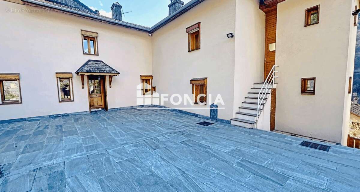 Maison à SALINS-LES-THERMES