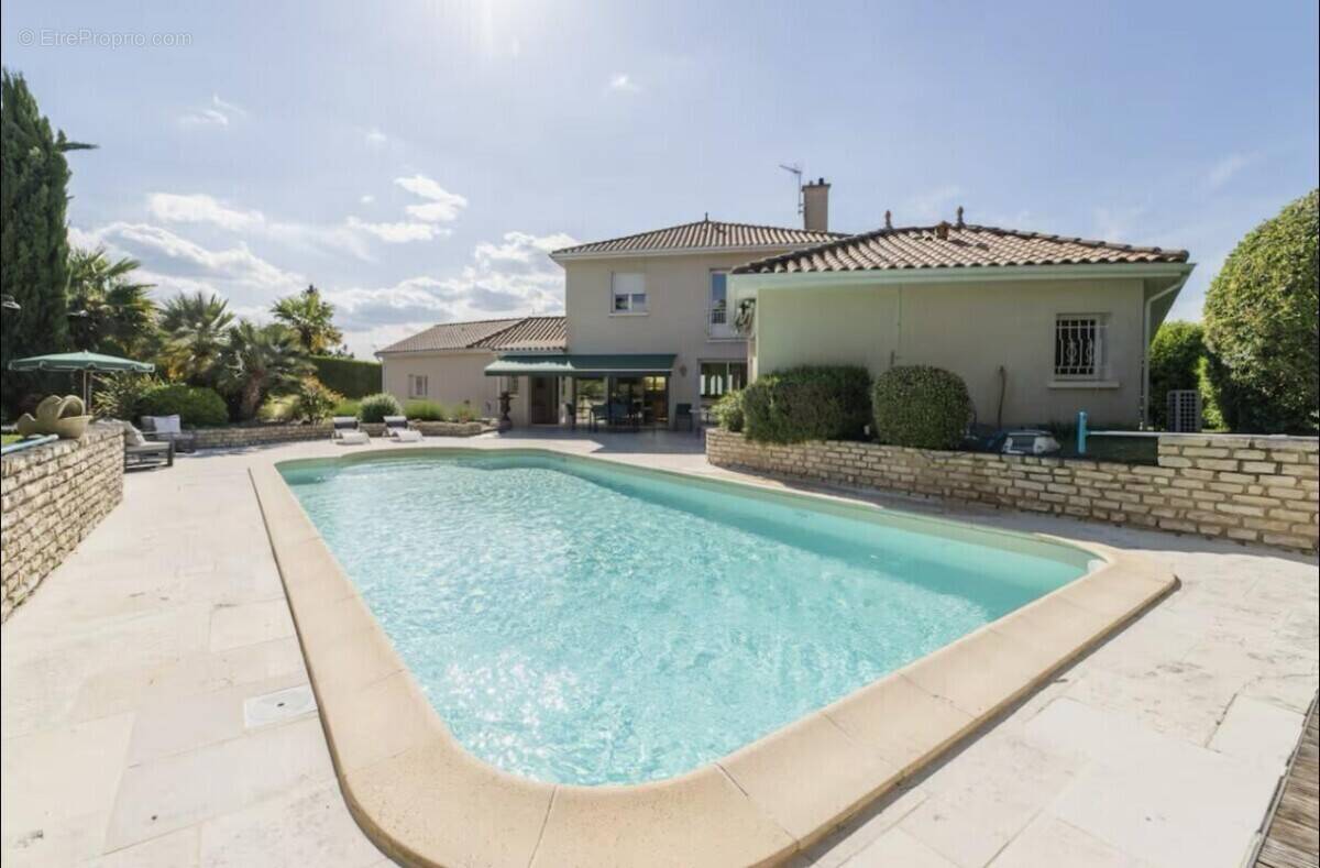 Maison à BUXEROLLES