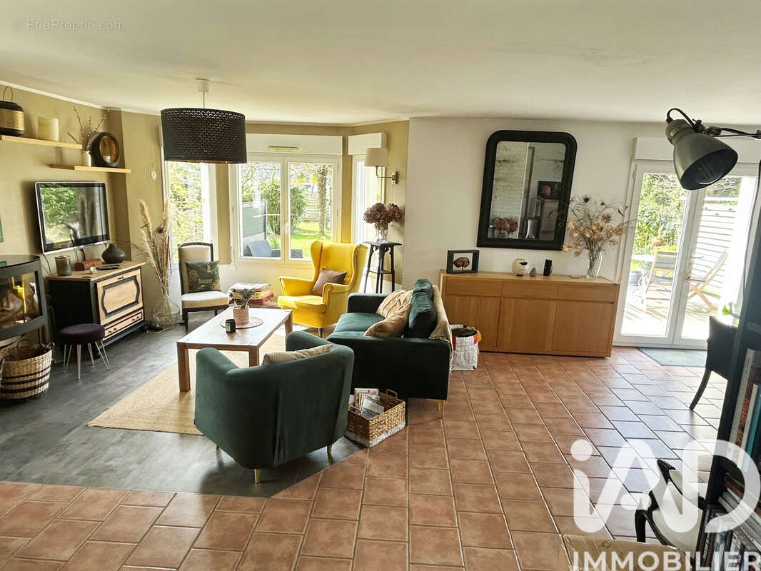 Photo 3 - Maison à LANGROLAY-SUR-RANCE