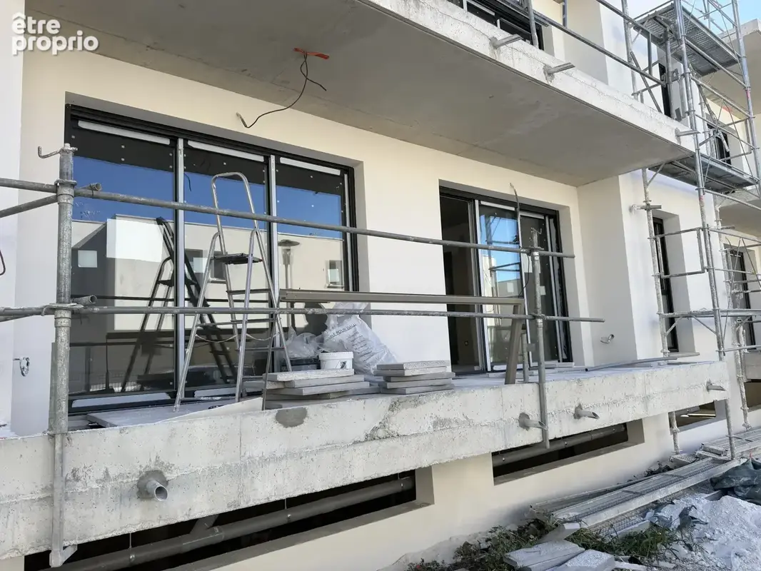 Appartement avec balcon - Parking sécurisé et notaire réduits - photo 3