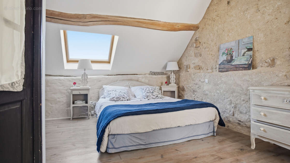 Maison à GREZ-SUR-LOING