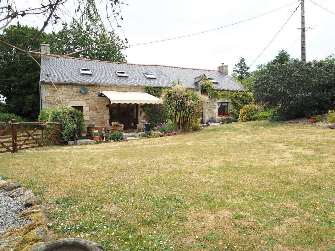Maison à GUERN