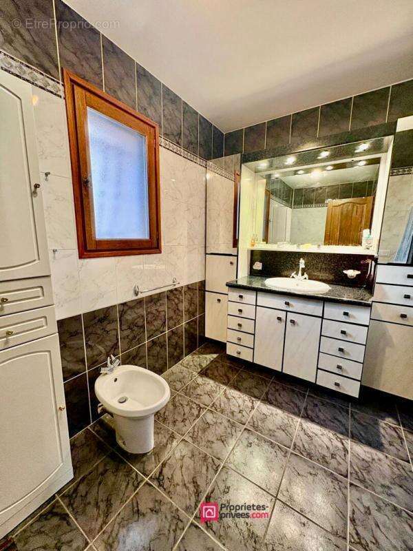 Maison à CHATEAU-ARNOUX-SAINT-AUBAN