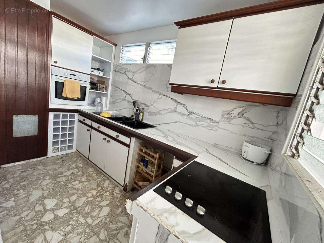 Appartement à POINTE-A-PITRE