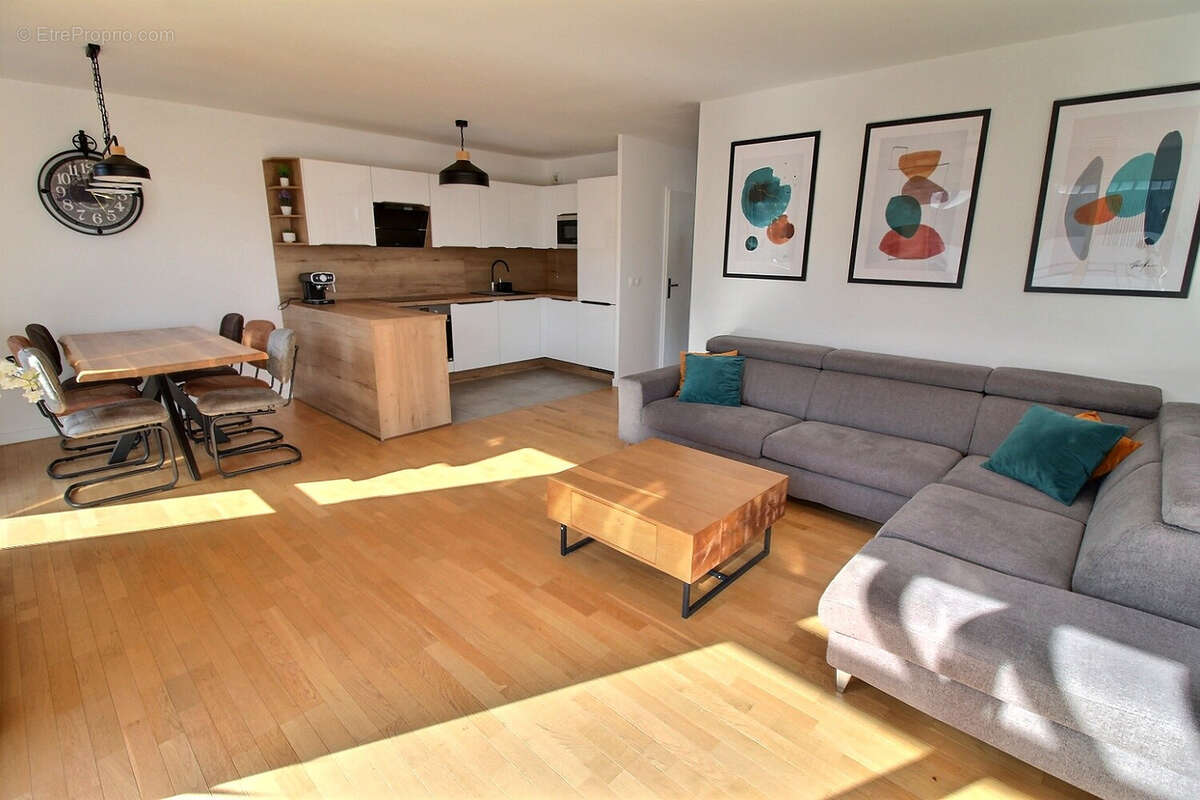 Appartement à MONTIGNY-LE-BRETONNEUX