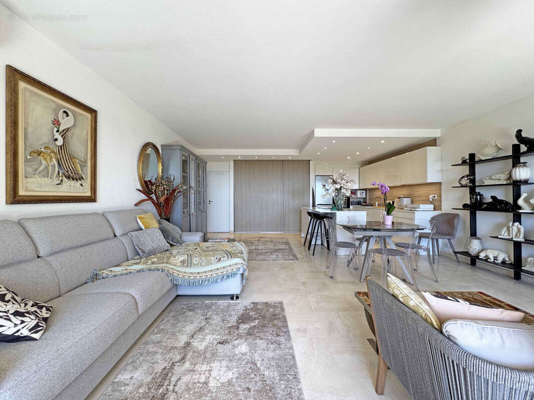Vence - 2 pièces de 69,2 m2, terrasses de 22 m2 - Vue mer - photo 3