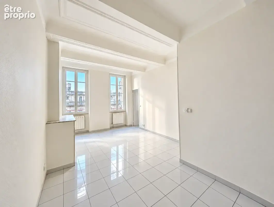 Préfecture     t3 de 59,48 m2 traversant   possibilité de faire 2 appartements - photo 2