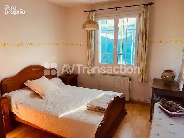 Maison 146 m² à Barbezieux-Saint-Hilaire  - photo 9
