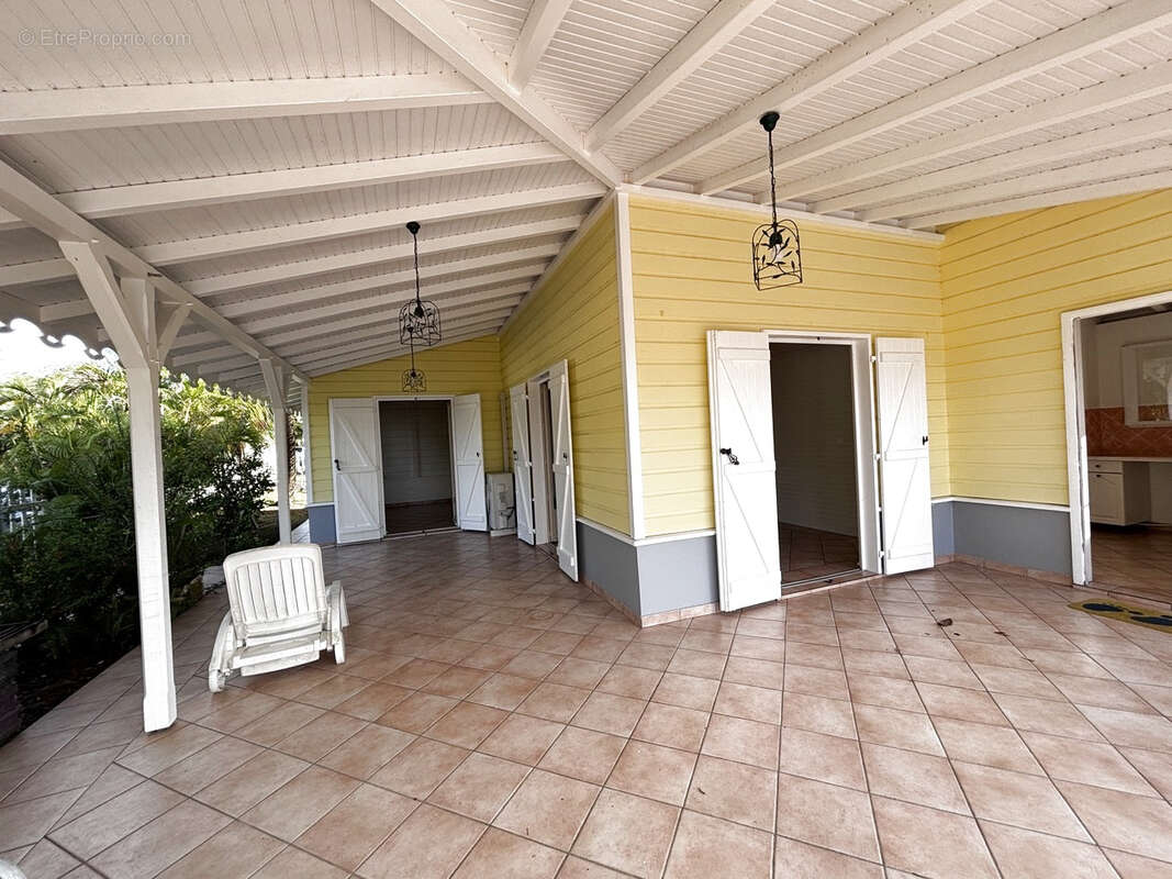 Maison à LES TROIS-ILETS