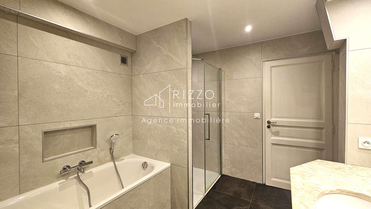Appartement à DIVONNE-LES-BAINS