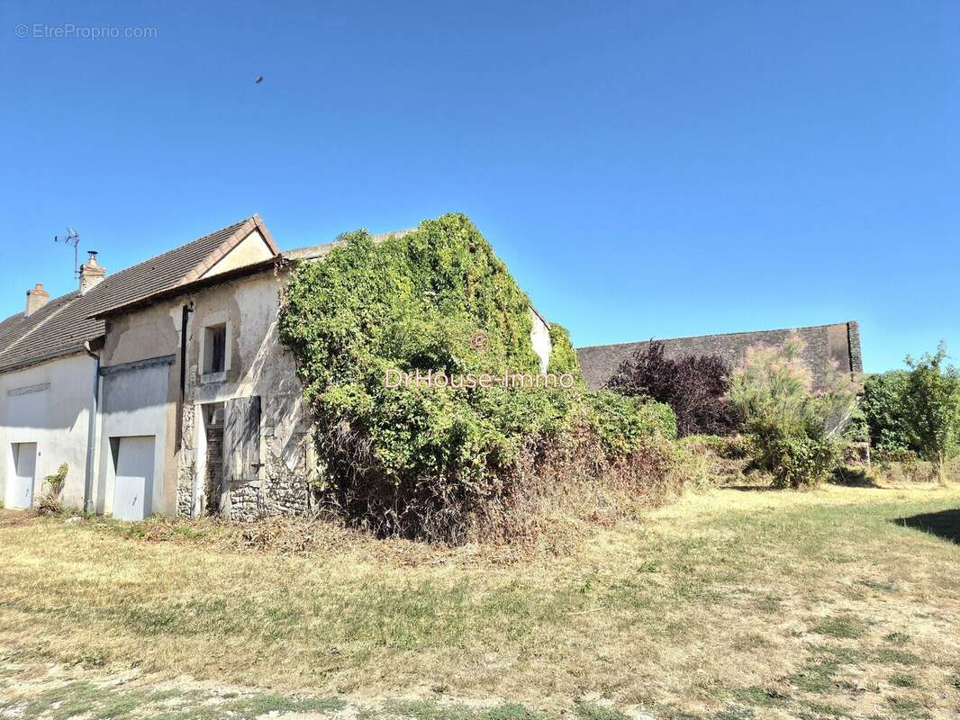 Maison 110 m² à Saint-Cyr  - photo 11