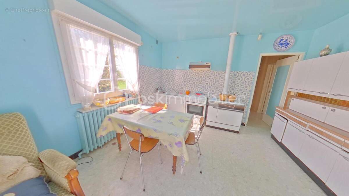 Maison à THORIGNY-SUR-OREUSE