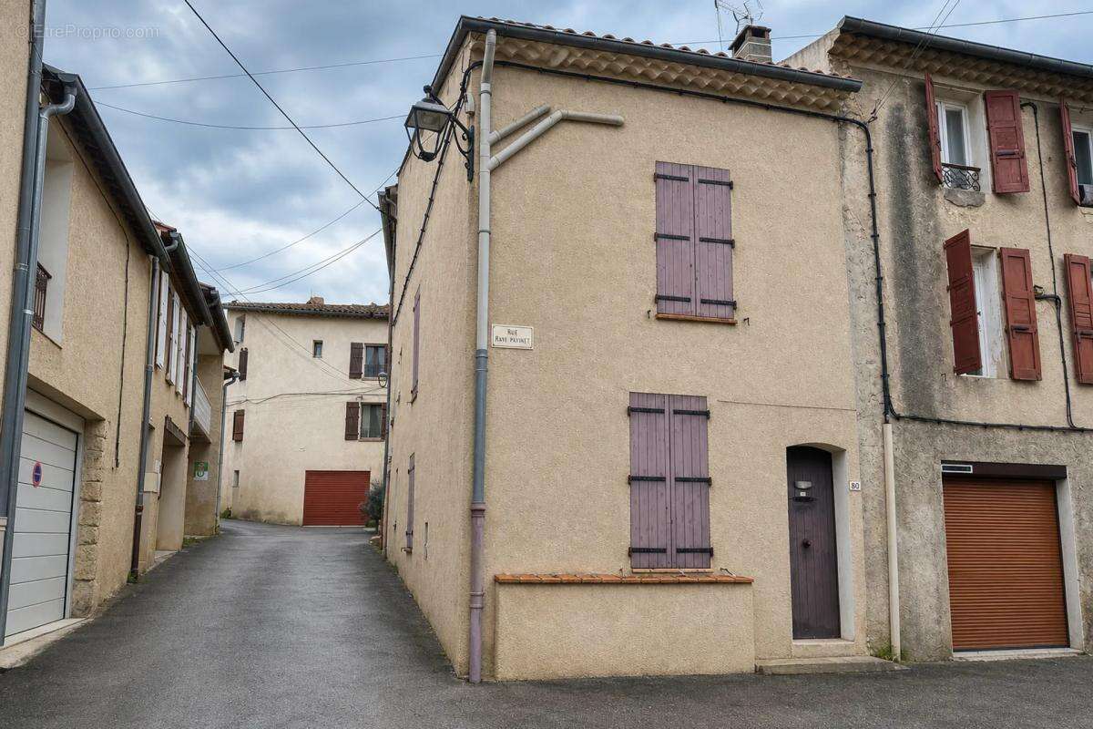 Maison à ALLEMAGNE-EN-PROVENCE