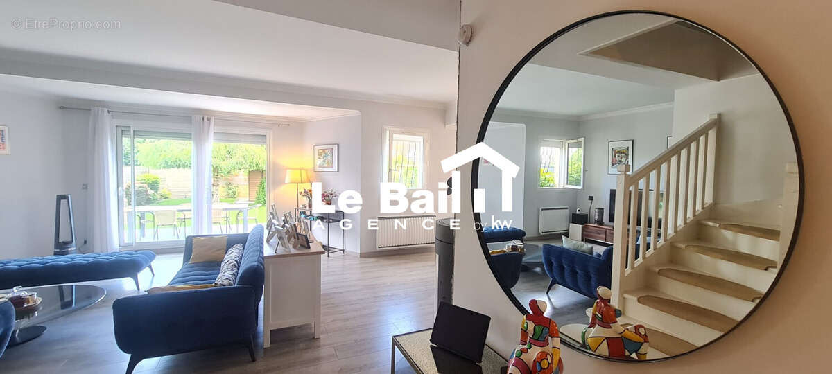Maison 180 m² à Osny  - photo 5