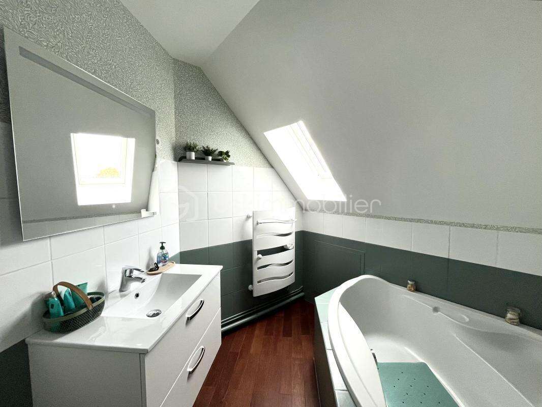 Maison à LE THUIT-SIGNOL