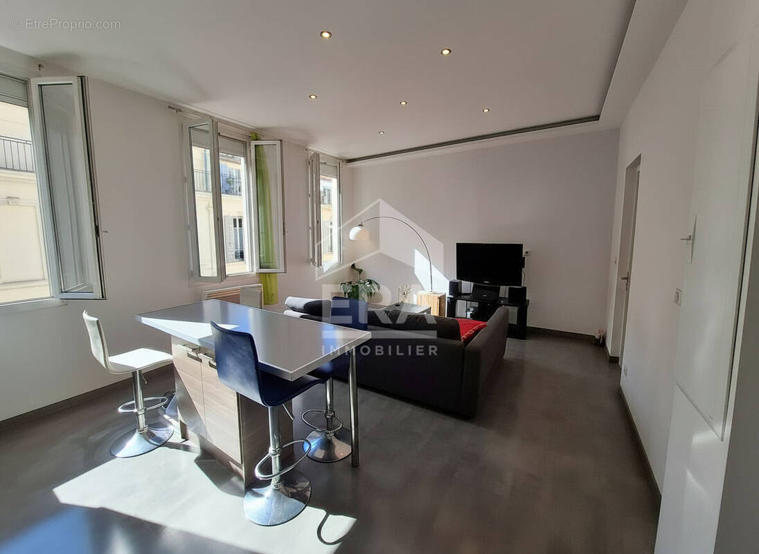 Appartement à MARSEILLE-5E