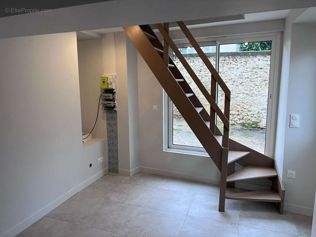 Maison à SAINT-NOM-LA-BRETECHE