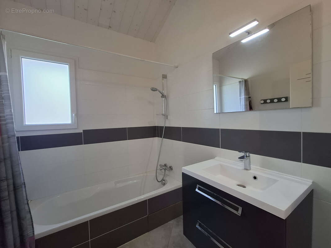 Maison à BOIS-DE-CENE