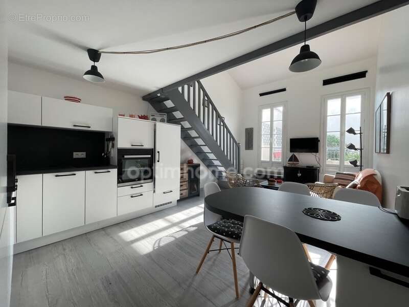 Appartement à SAINT-MARTIN-DE-RE