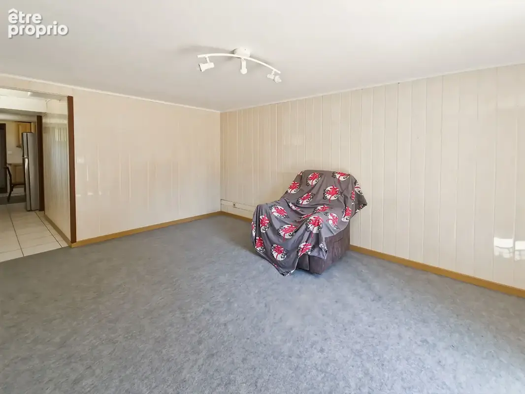 Maison de 5 pieces + 2 logements aménagés au S/sol semi entérrés-garage-Piscine - photo 8