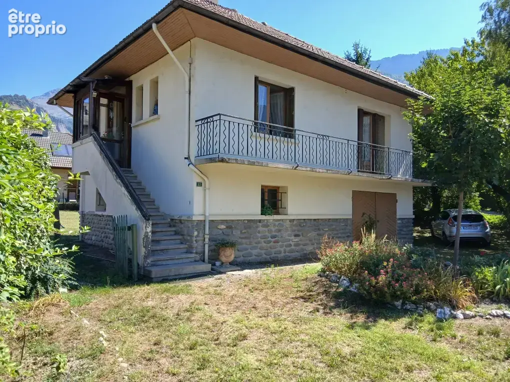 SAINT AVRE Maison environ 60 m2 sur 540 m2 de terrain - photo 2
