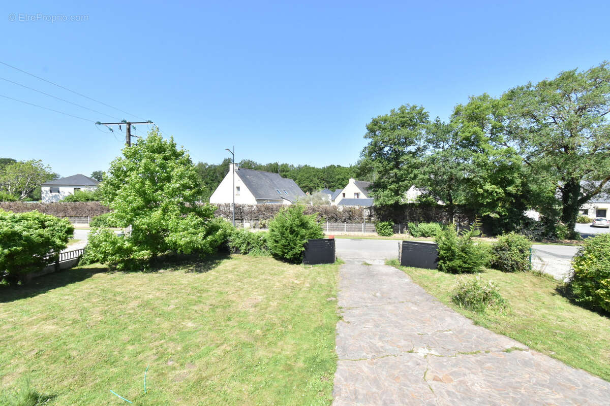 Maison à LA CHAPELLE-DES-MARAIS
