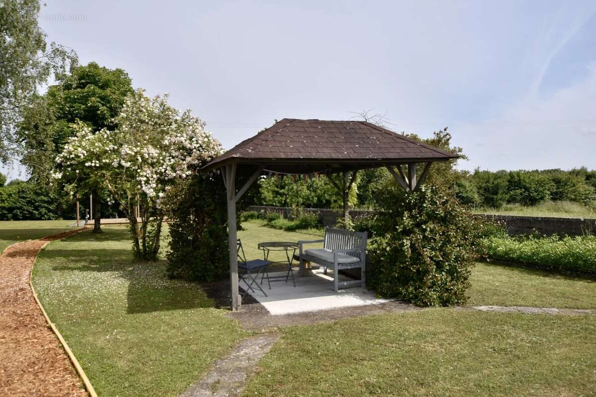 Superbe maison de village de 4/5 chambres avec 2 gîtes et une fabuleuse piscine - photo 19