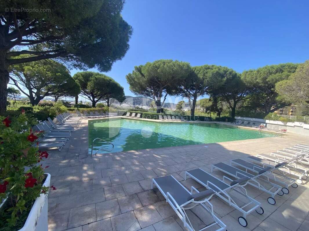 Appartement à MANDELIEU-LA-NAPOULE