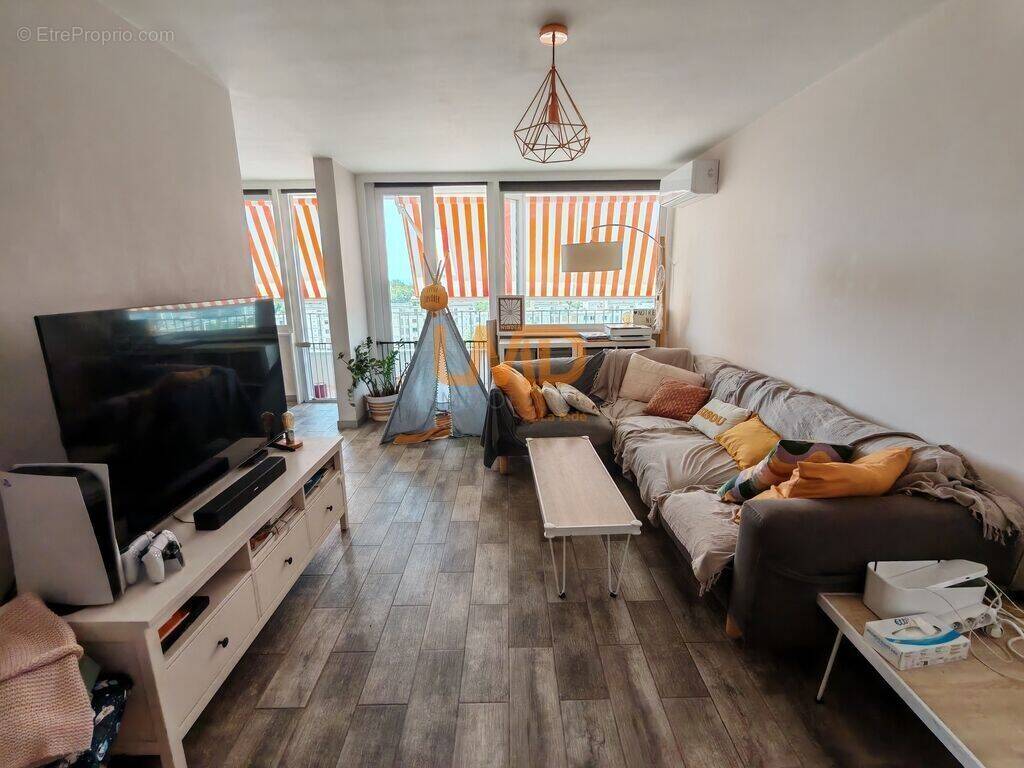 Appartement à MARSEILLE-9E