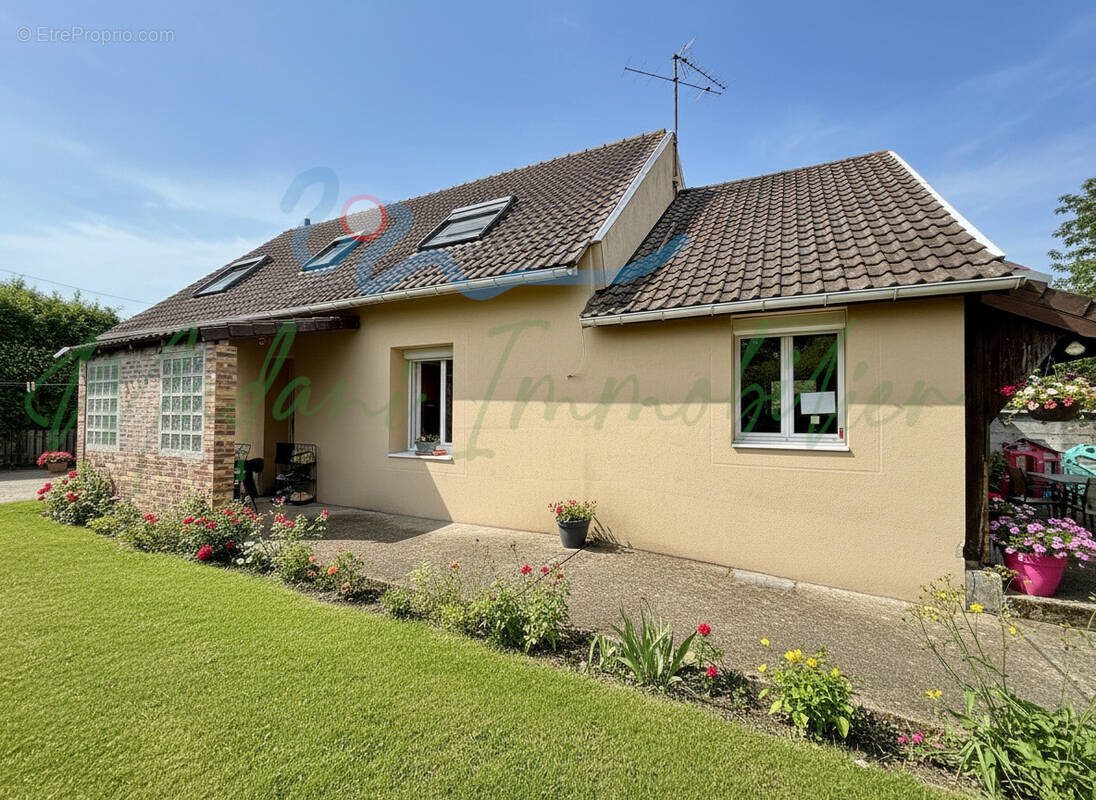Maison à BENNECOURT
