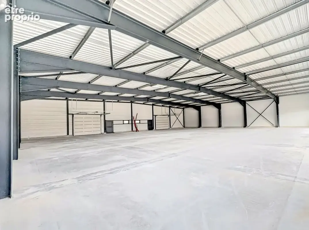 Local commercial neuf de 735 m2 - photo 4