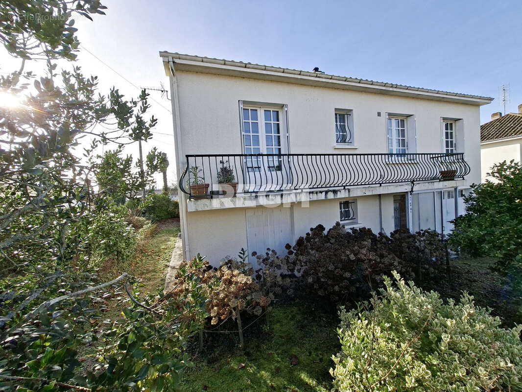 Maison à GARDONNE